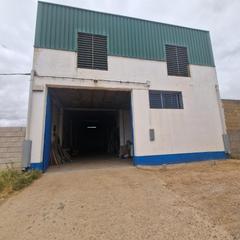 Nau industrial a Dehesilla de Calamón - Campomanes. Nave en barriada tulio  40 m