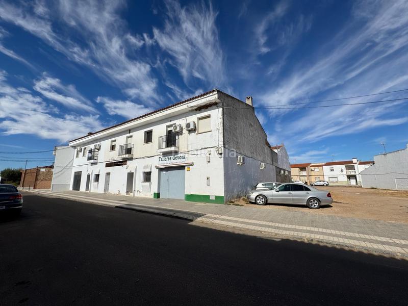 Foto d155ff9a-5dce-49a5-b9b7-63073062c52f. Piso en pedanías de Badajoz Badajoz