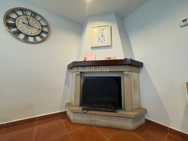 Foto 5609fa44-7655-4c8e-9452-e6381a0bdd27. Casa adossada amb xemeneia calefacció piscina a Las Vaguadas Badajoz