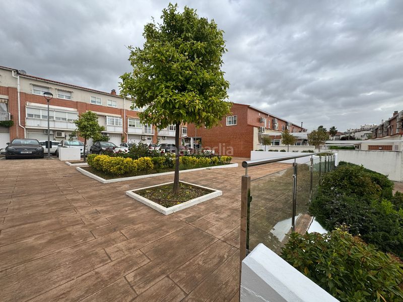 Foto 575ec317-4724-4c0e-8af3-5657dbd9b08a. Casa adossada amb xemeneia calefacció piscina a Las Vaguadas Badajoz