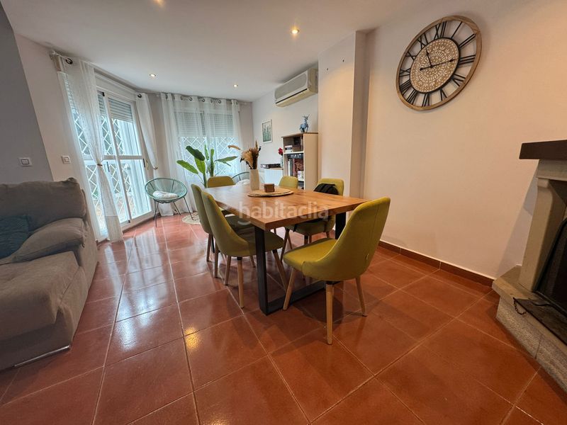 Foto 7b5b4696-e791-4f4a-8e72-dc12751fa6bc. Casa adossada amb xemeneia calefacció piscina a Las Vaguadas Badajoz