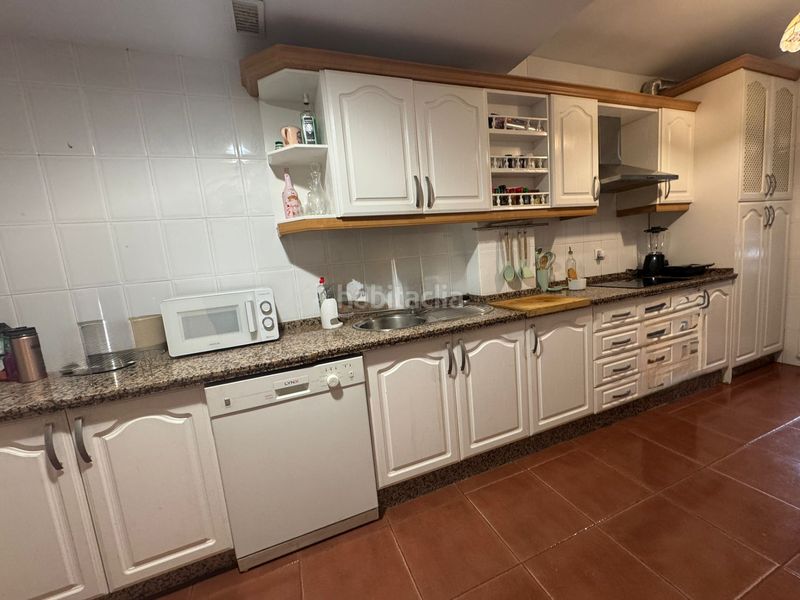 Foto b89f4067-94bd-4c1f-8861-5b43931d50b1. Casa adossada amb xemeneia calefacció piscina a Las Vaguadas Badajoz