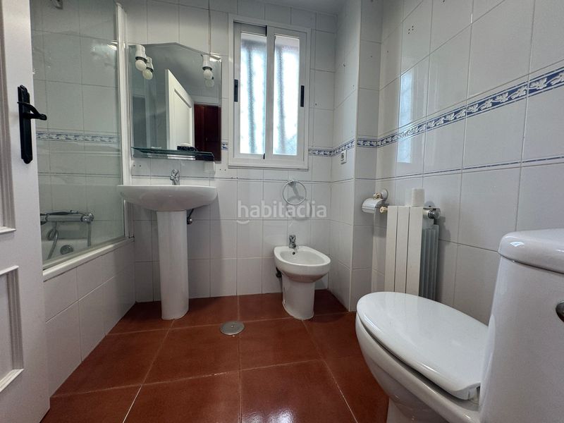 Foto dd440f78-3f22-41e3-9363-5c3122e7d29c. Casa adossada amb xemeneia calefacció piscina a Las Vaguadas Badajoz