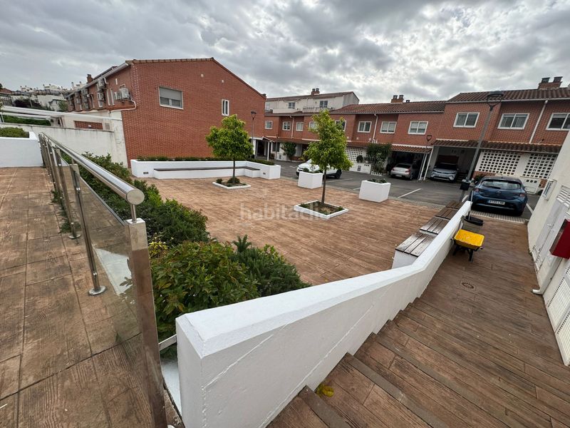 Foto f4425f71-921d-4549-b26b-5794dbf5db51. Casa adossada amb xemeneia calefacció piscina a Las Vaguadas Badajoz