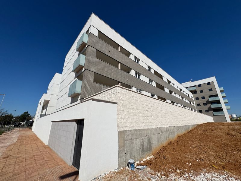 Foto 48252897-41c8-4861-b62f-26b5ef91141e. Apartament amb calefacció piscina a Avenida Elvas Badajoz