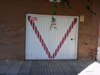 Autoparkplatz  Calle juan simeón vidarte. Garaje + trastero en valdepasillas