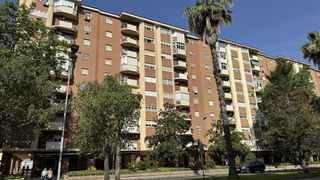 Appartamento in Valdepasillas - La Paz - Huerta Rosales. Piso en sinforiano madroñero