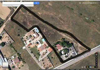 Finca rústica  Carretera olivenza. Finca rústica de 12.500 m² con chalet y doble acceso – carretera