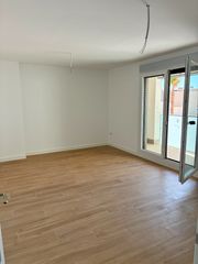 Etagenwohnung in Avenida Elvas. Residencial edetica conquisadores- oportunidad