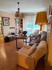 Pis a Avenida santa marina 37. Amplia vivienda de 136 m² en avenida santa marina