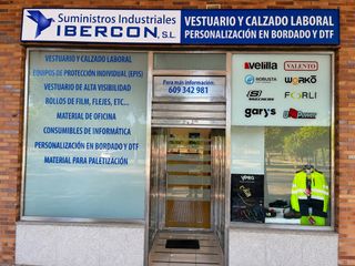 Geschäftsraum in Calle hermanos vidarte 1. Local comercial de 95 m² con doble acceso – calle hermanos vidar