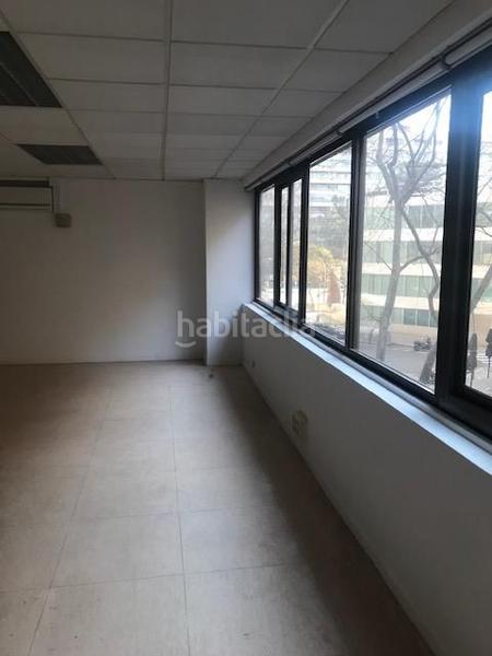 Foto 971a6014-dd9d-475a-9125-d0a218b7055f. Alquiler oficina en carrer de mallorca 19 en Hostafrancs Barcelona