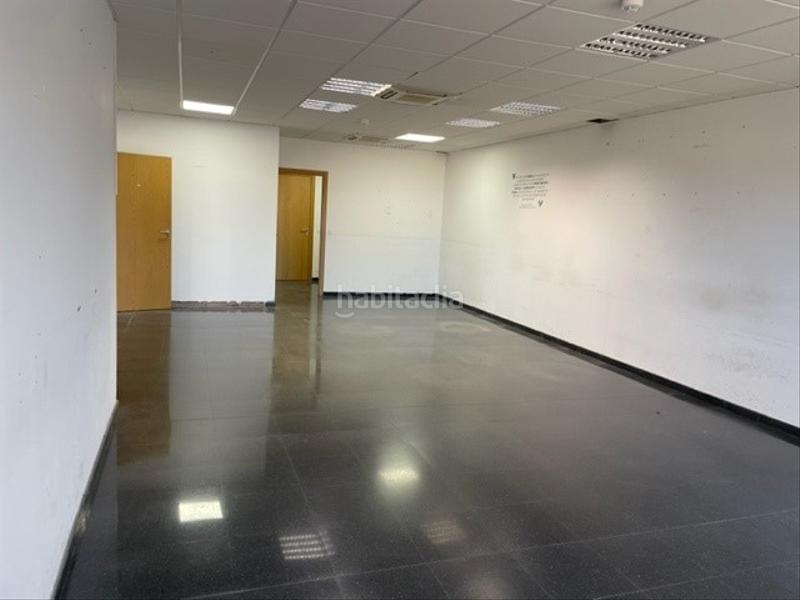 Foto 4990749b-a328-4745-90da-cfc8484ed853. Rent office space in avinguda de l'exèrcit 33 in Instituts-Universitat Lleida