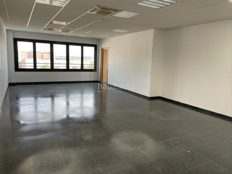Foto 7046a1f7-a944-4e76-ab0f-75abc4aeb2ec. Rent office space in avinguda de l'exèrcit 33 in Instituts-Universitat Lleida
