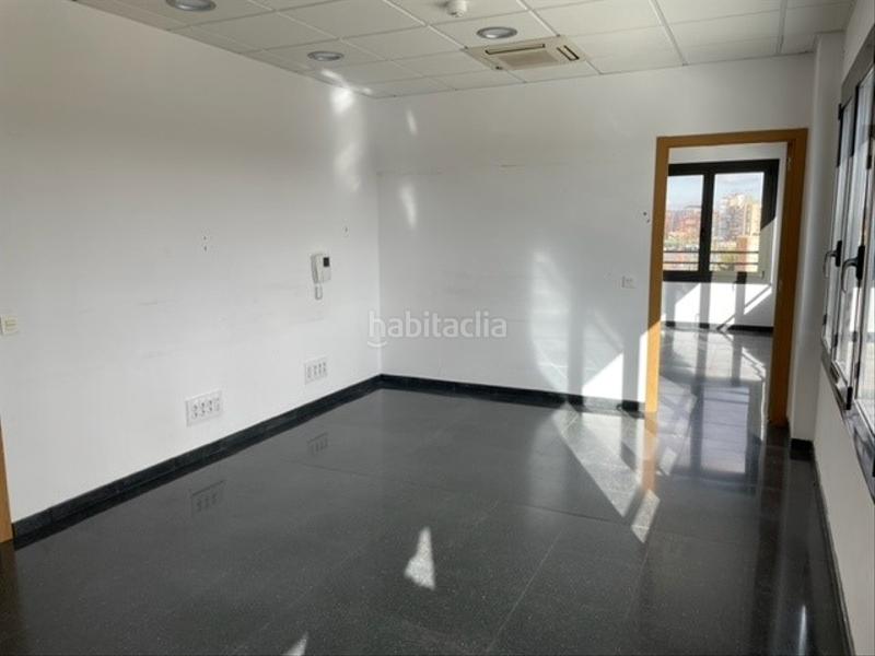 Foto 7eb7da05-a626-453c-9e93-d5d8440604b7. Rent office space in avinguda de l'exèrcit 33 in Instituts-Universitat Lleida