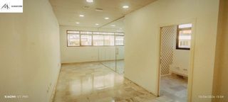 Büro  Avenida nabeul. Oficina en marbella centro