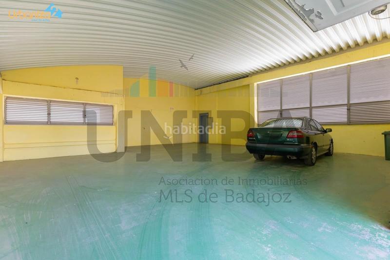 Foto 0b18e296-26e8-4b9b-aadd-de76bc6c485d. Chalet con riscaldamento parcheggio piscina in Las Vaguadas Badajoz