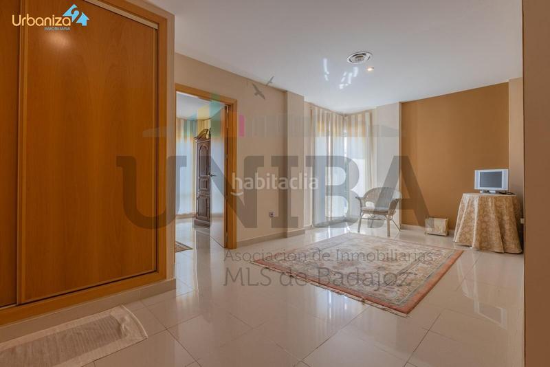 Foto 159995c0-d72f-4c5c-946f-b27ebb306494. Chalet con riscaldamento parcheggio piscina in Las Vaguadas Badajoz