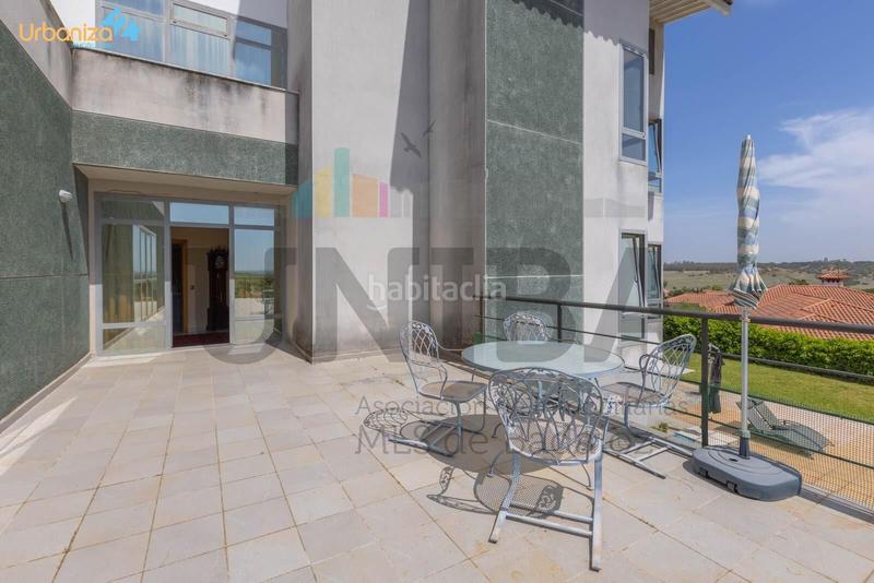 Foto 301abb8b-f044-410b-81a3-2b29895d628a. Chalet con riscaldamento parcheggio piscina in Las Vaguadas Badajoz