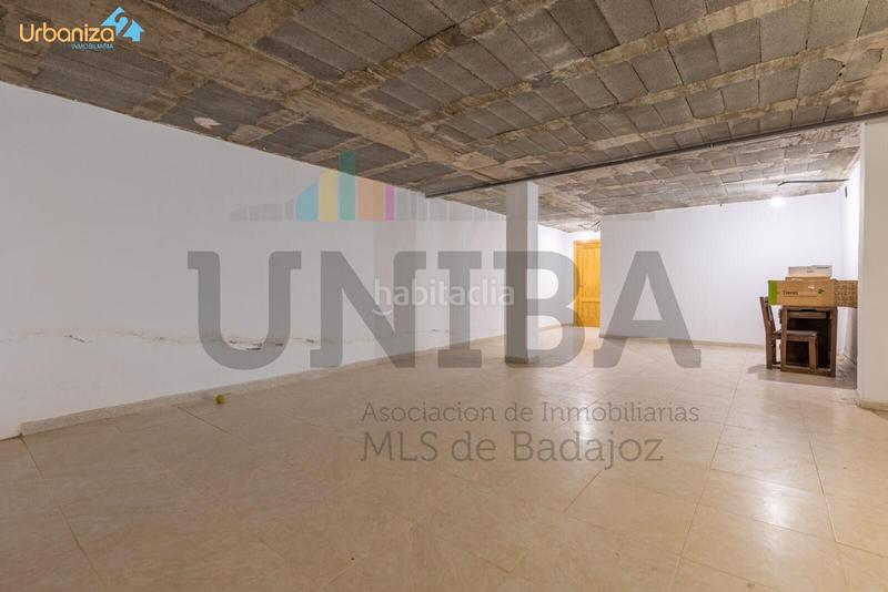 Foto 4e545cde-515e-422f-9cbf-89eacf7e39b7. Chalet con riscaldamento parcheggio piscina in Las Vaguadas Badajoz