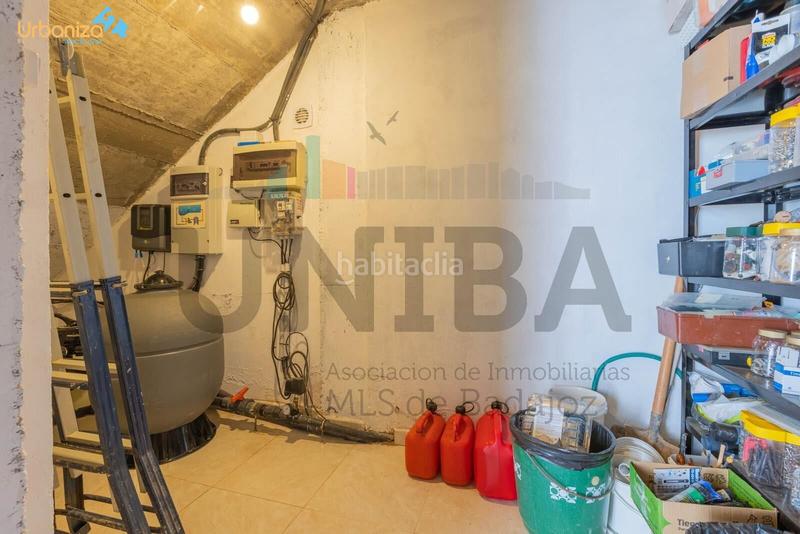 Foto 76e4754f-2cac-4553-bd84-66ea764d4c96. Chalet con riscaldamento parcheggio piscina in Las Vaguadas Badajoz