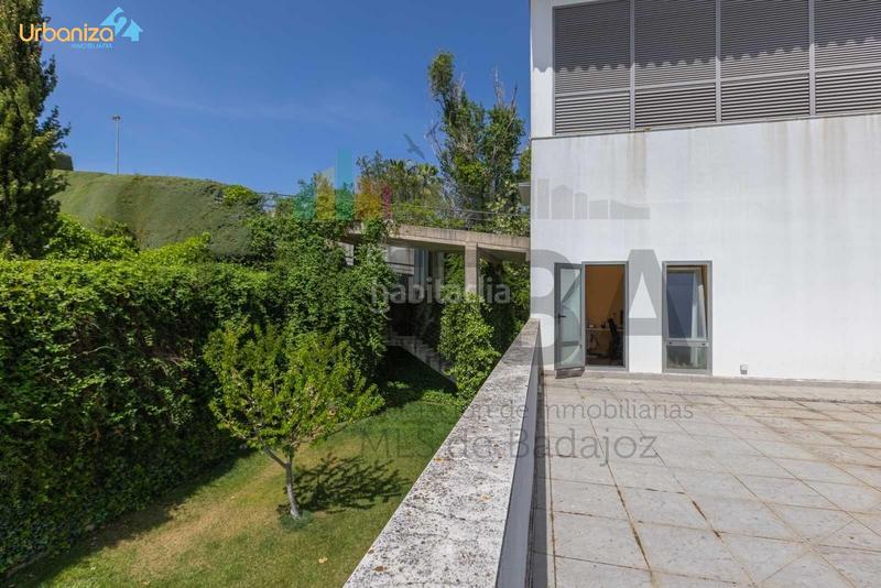 Foto 7733b68b-d967-44f3-9491-3be3eb619c0e. Chalet con riscaldamento parcheggio piscina in Las Vaguadas Badajoz