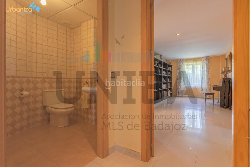 Foto 860c1168-5628-4334-99a4-159b29a004b9. Chalet con riscaldamento parcheggio piscina in Las Vaguadas Badajoz