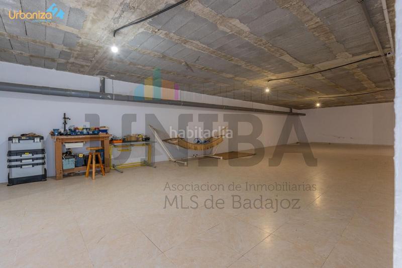 Foto bf8d71f3-5aa6-498e-b006-c4d018d68073. Chalet con riscaldamento parcheggio piscina in Las Vaguadas Badajoz