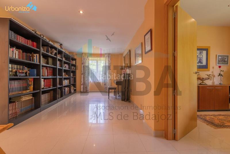 Foto c0d66343-8079-4873-bae8-f606cc90c29d. Chalet con riscaldamento parcheggio piscina in Las Vaguadas Badajoz