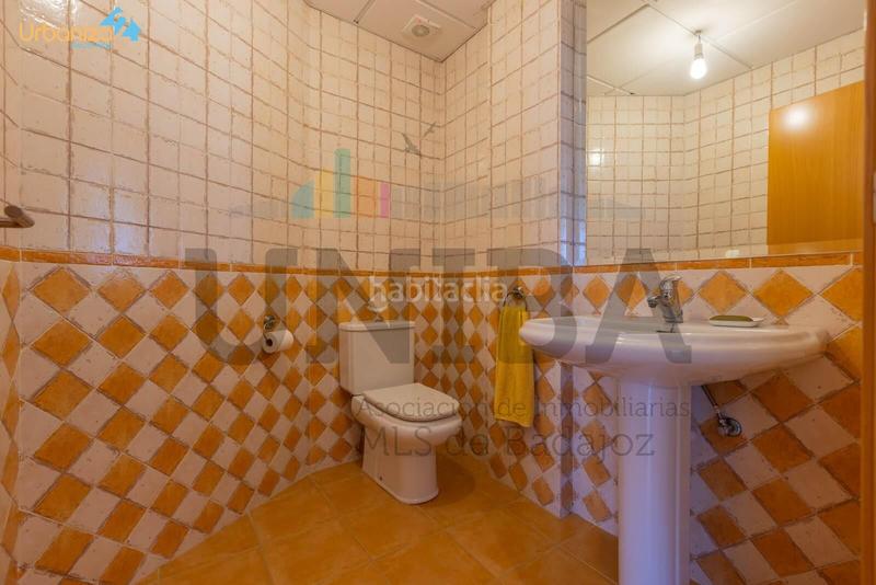 Foto cc7ae779-4b87-413c-be6a-619a171063dc. Chalet con riscaldamento parcheggio piscina in Las Vaguadas Badajoz