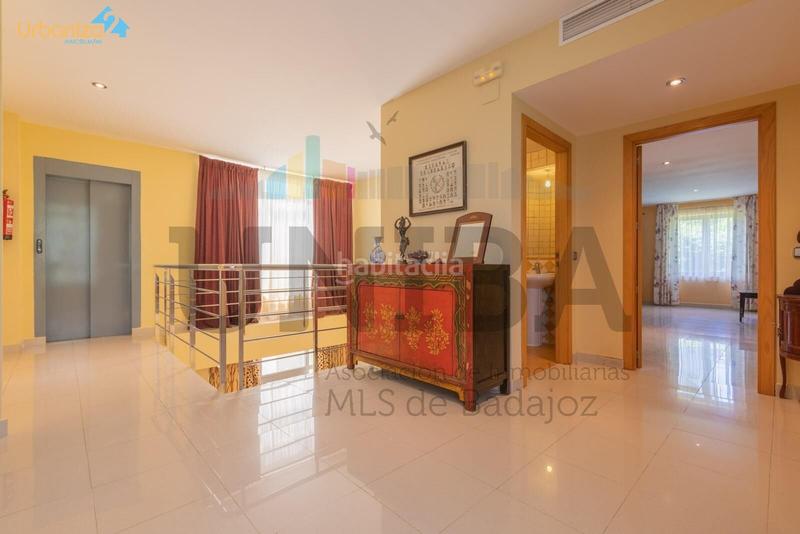 Foto d660c1ae-33be-491c-9e5d-d9915938775e. Chalet con riscaldamento parcheggio piscina in Las Vaguadas Badajoz