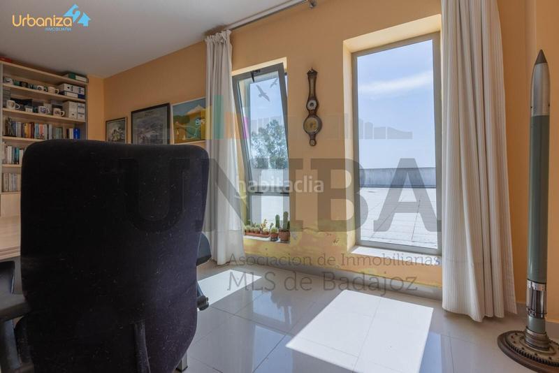 Foto dc0ab4a5-91ea-4075-af10-2e7abcd2d2c9. Chalet con riscaldamento parcheggio piscina in Las Vaguadas Badajoz