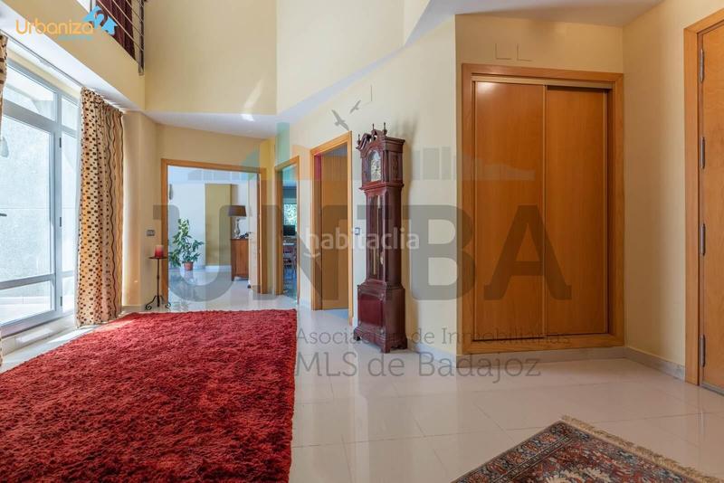 Foto f1589577-5ca2-476b-be17-416aa92a2c52. Chalet con riscaldamento parcheggio piscina in Las Vaguadas Badajoz