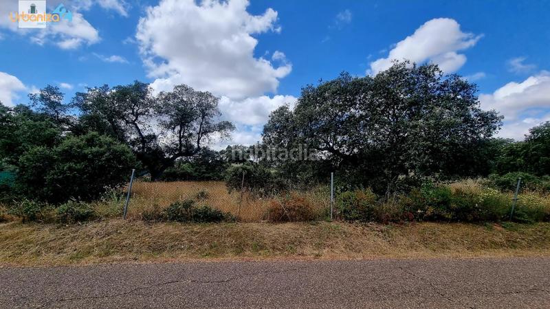 Foto 048f1aa5-d578-41a1-8dd7-6cc37bc6db5a. Terreny residencial a Carretera de Sevilla - Los Montitos Badajoz