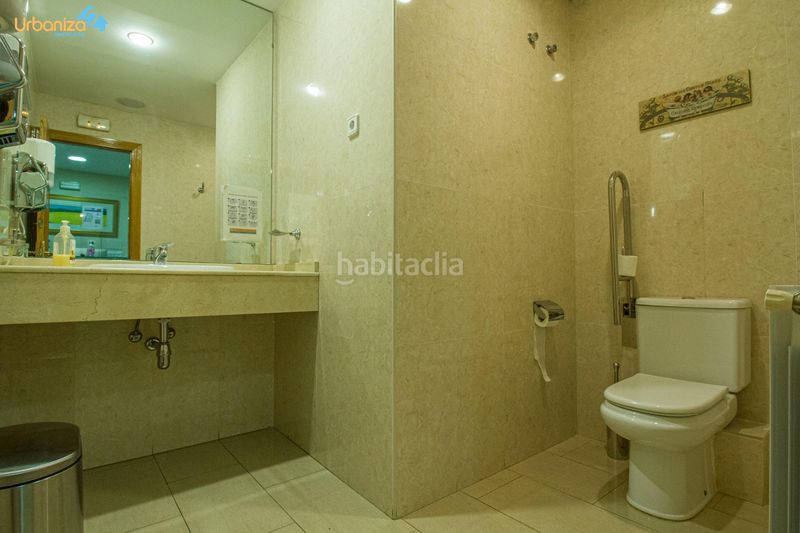 Foto 1994d884-75ba-4382-8584-60453e841427. Oficina  juan carlos i en Casco Antiguo Badajoz