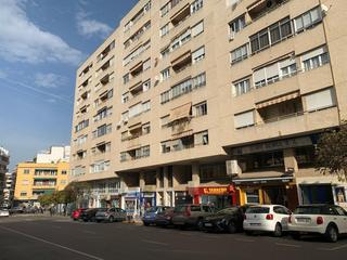 Alquiler Parking coche en Santa Marina. Plaza de garaje en alquiler junto al corte ingles