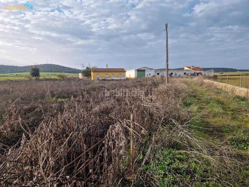 Foto 16c33ac6-cd7c-4372-a891-40e330caa664. Terreno residencial terreno con vivienda en Almendral