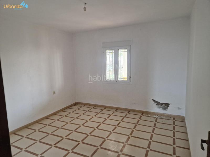 Foto d92f6004-cbf1-4473-997d-a5f3d102a3f8. Terreno residencial terreno con vivienda en Almendral