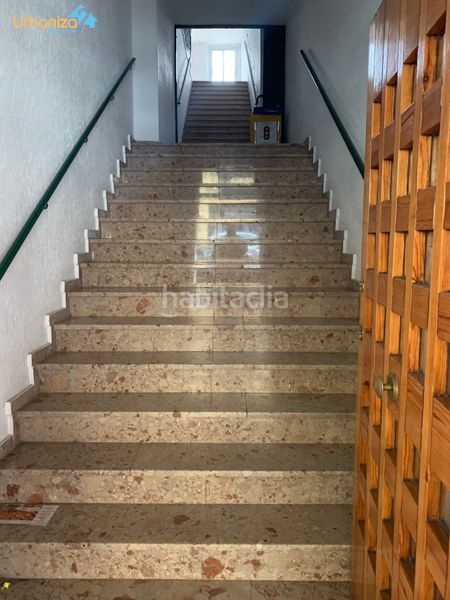 Foto c067ea30-c2cf-42ec-94bb-172ce124c142. Oficina en avenida juan carlos i 10 entreplanta acondicionada en juan carlos i en Badajoz
