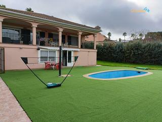 Xalet a Carretera de Sevilla - Los Montitos. Chalet en venta en los montitos badajoz