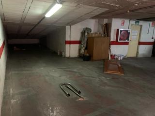 Aparcament cotxe a Maria Auxiliadora - Barriada de Llera. Plaza de garaje en venta en maria auxiliadora