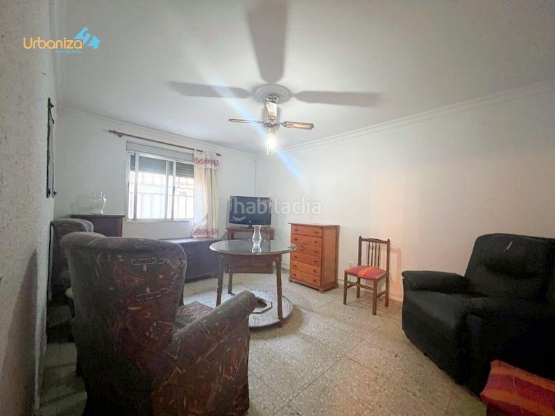 Foto 3657d8bf-1b78-4fd0-9df2-c270eb001b73. Planta baja piso en planta baja bien acondicionado en maria auxiliadora con patio y terraza comunitaria en Badajoz