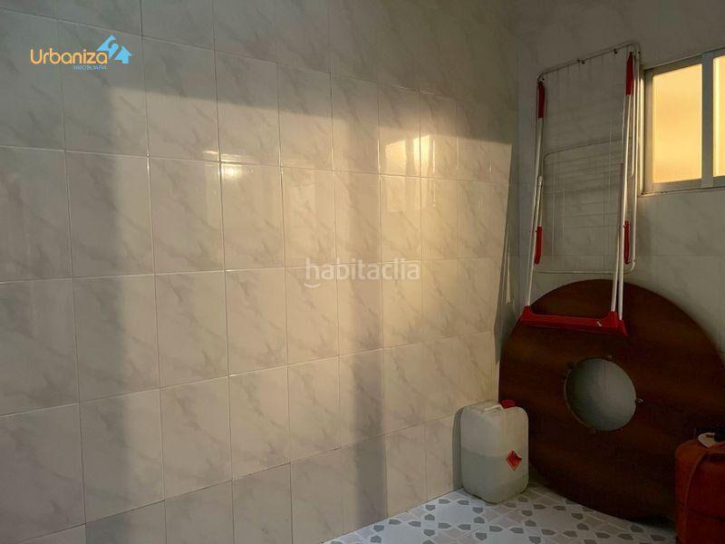 Foto c4f2d5e2-70ef-4d07-9d60-1d7a166c60f4. Planta baja piso en planta baja bien acondicionado en maria auxiliadora con patio y terraza comunitaria en Badajoz