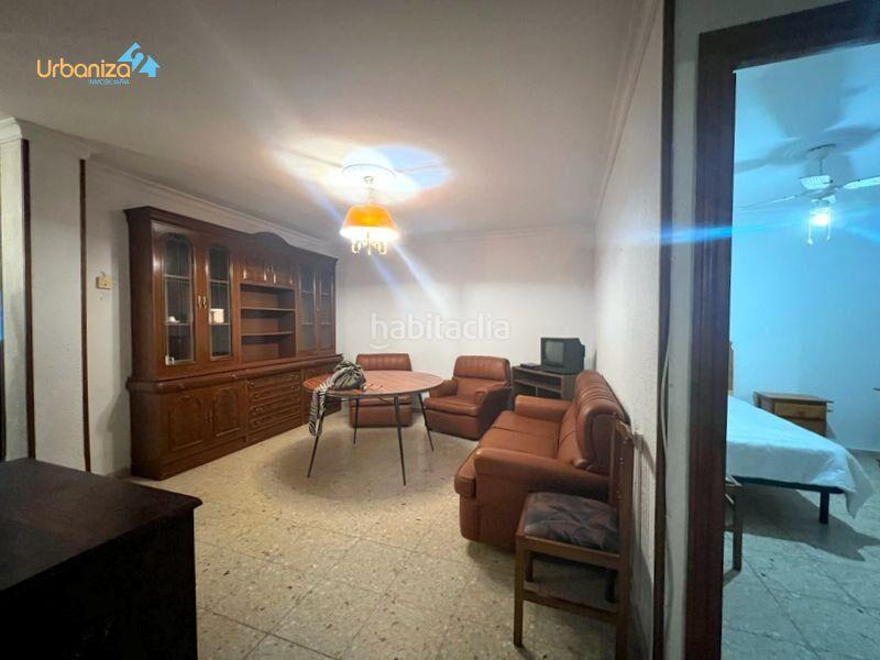 Foto f8dc5d24-9cc8-4d0d-98d0-614e3e51d6bf. Planta baja piso en planta baja bien acondicionado en maria auxiliadora con patio y terraza comunitaria en Badajoz