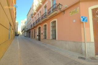 Affitto Locale commerciale  Calle calle zurbaran. Se alquila local de 300 m2 en planta y 440 m2. de superficie en