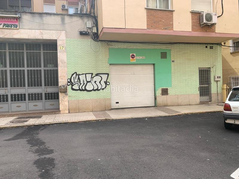 Foto 15d1fbab-536b-4fee-a885-ab80db824ad8. Lloguer aparcament cotxe a Santa Marina Badajoz