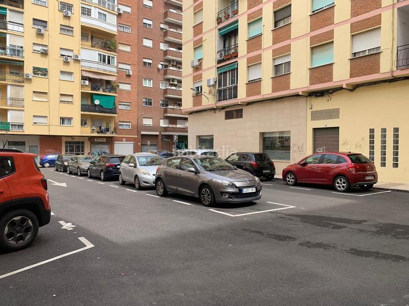 Foto b835d238-75d7-43ee-8cff-2e7191fb2dbf. Lloguer aparcament cotxe a Santa Marina Badajoz