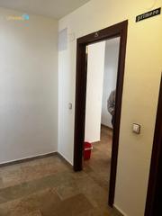 Rent Flat in Valdepasillas - La Paz - Huerta Rosales. Piso en valdepasillas con 4 habitaciones y piscina y gran terraz