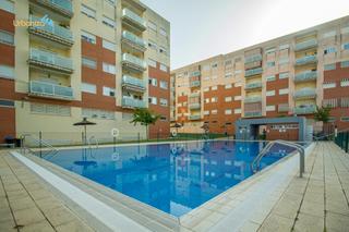 Pis  Avenida de la independencia. Piso con piscina cerro gordo badajoz