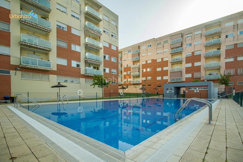 Pis  Avenida de la independencia. Piso con piscina cerro gordo badajoz